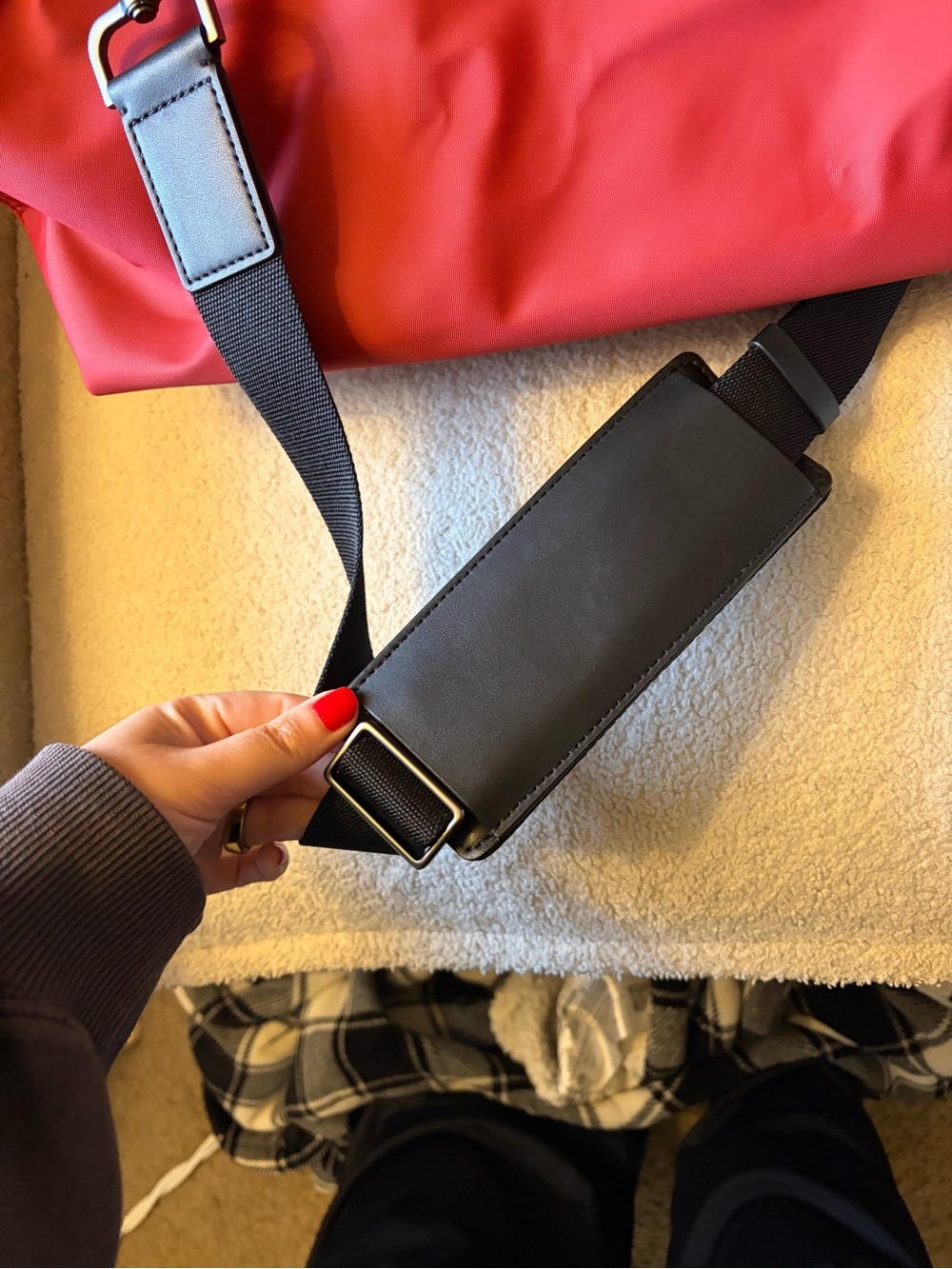 Red Men's Weekender Bag with Black Straps - Picture 2 of 10